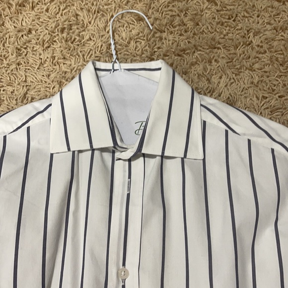 With Nothing Underneath shirt ASO Meghan Markle - Picture 6 of 9